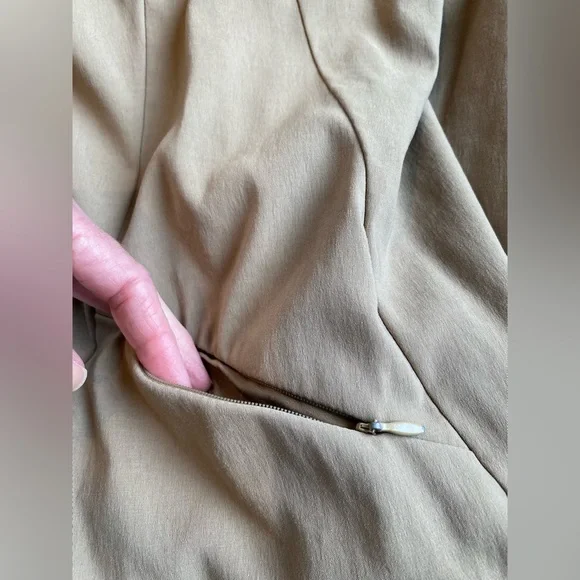 Athleta Dipper Pant 2 Petite Beige - Picture 8 of 16